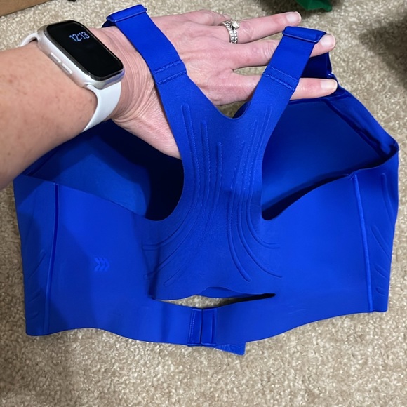 All In Motion Sports Bra - Picture 2 of 4